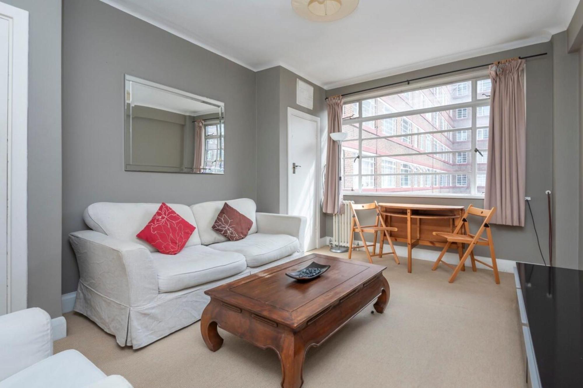 Unique 1-bed In Vibrant Balham Londra